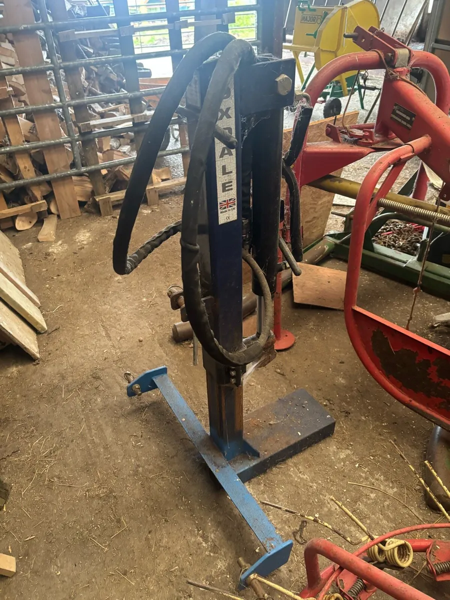 Log splitter - Image 2