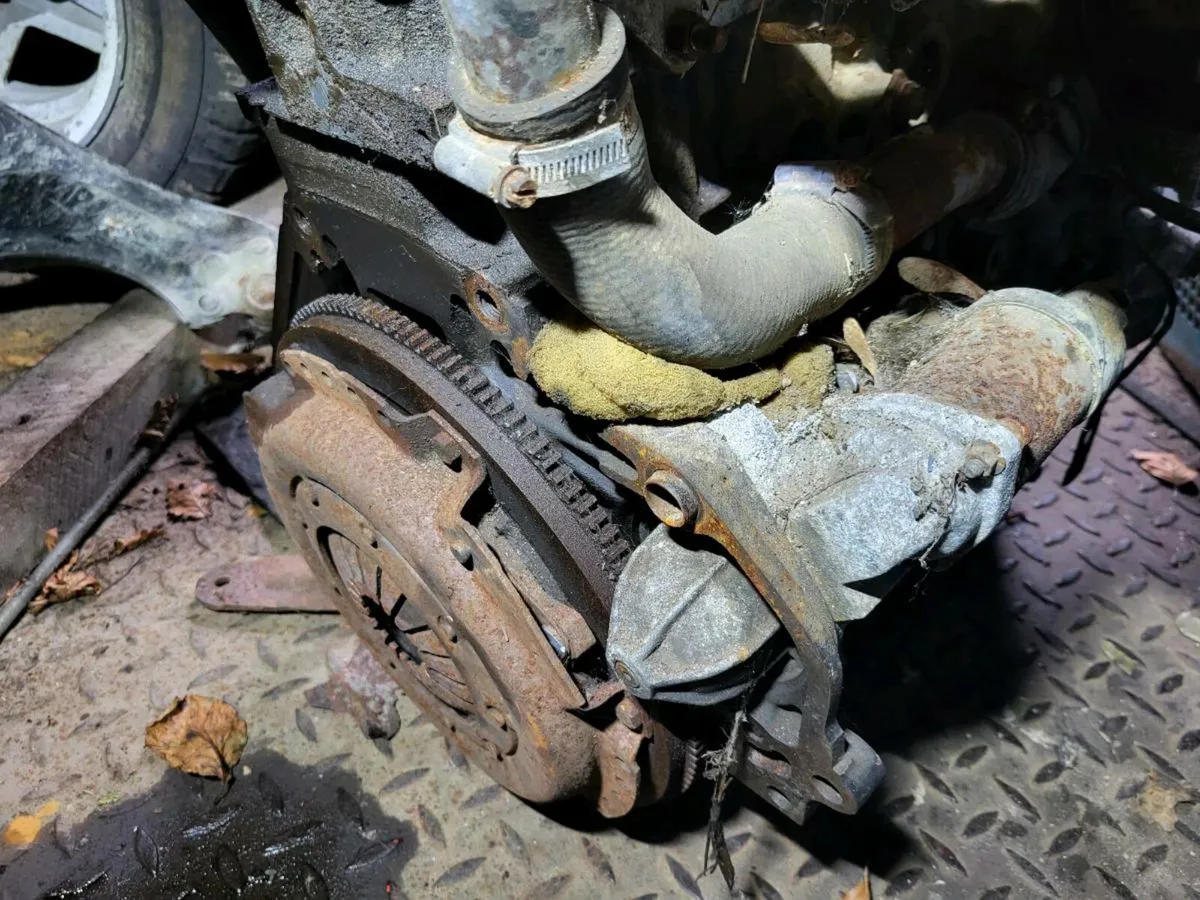 Opel Ascona 1.6 8v  sohc   engine - Image 2
