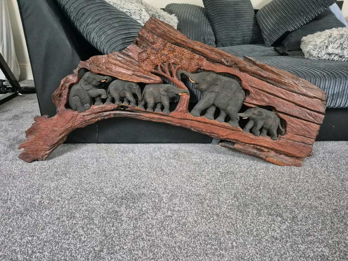 Wood carved decorative piece - Image 2