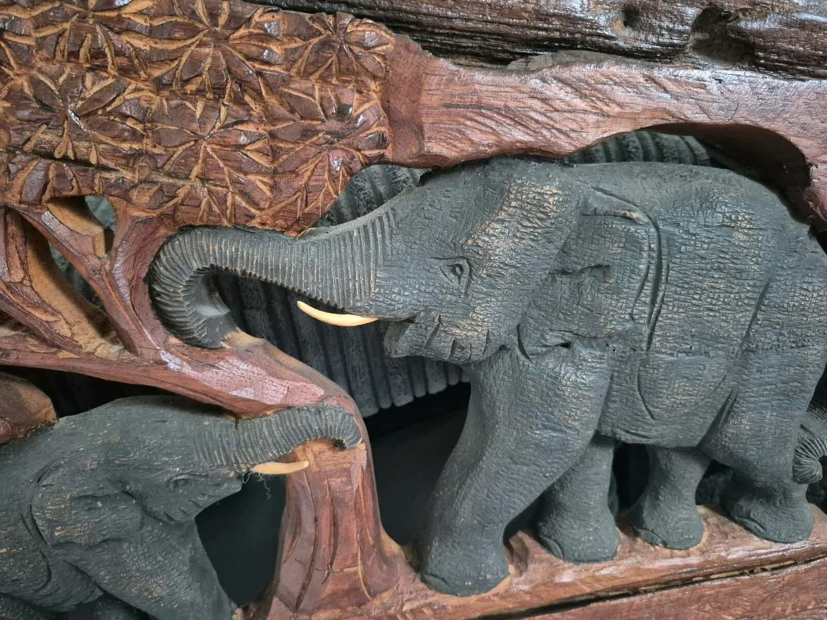 Wood carved decorative piece - Image 3