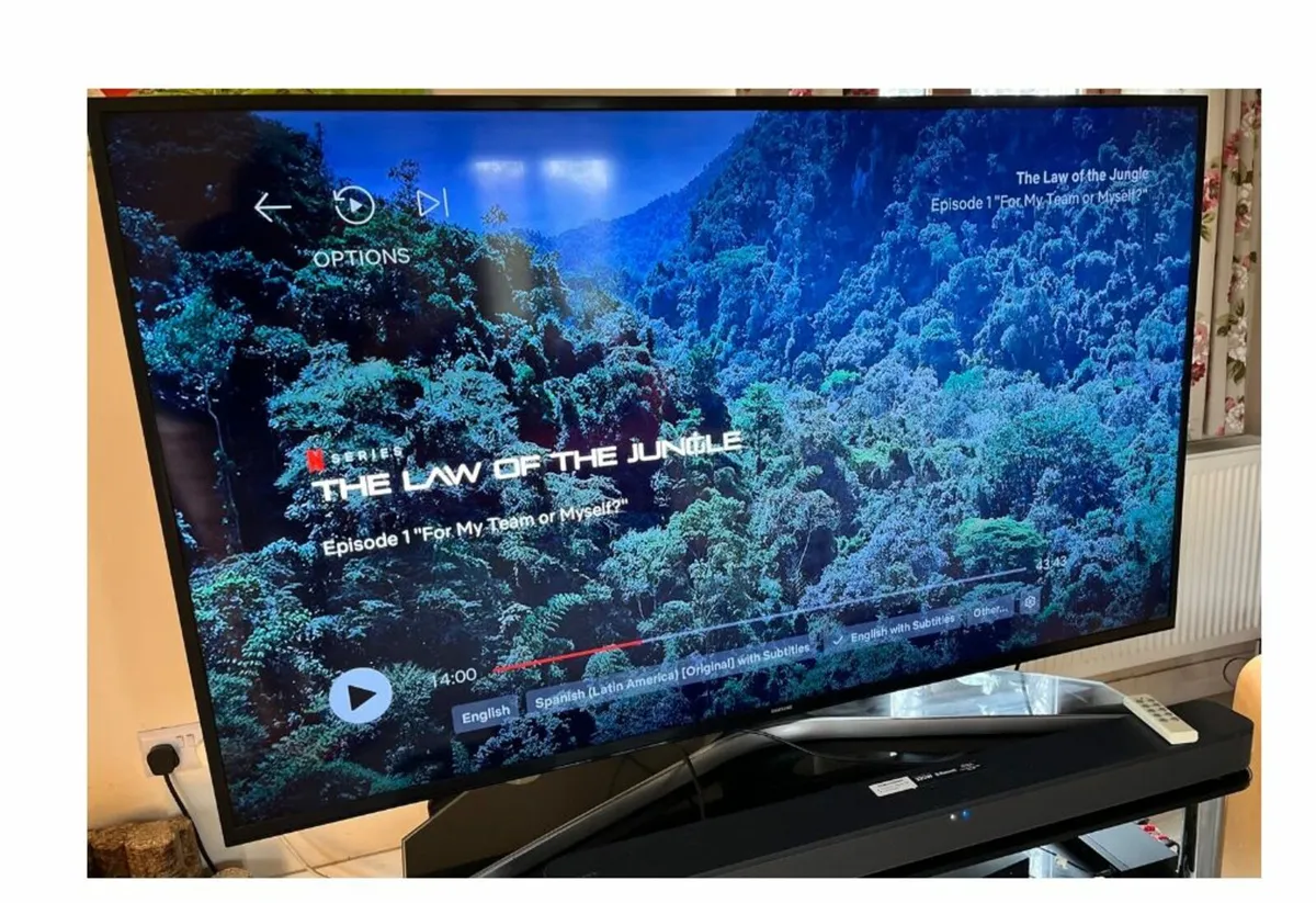 Samsung 60" LED screen TV with 4K Ultra HD