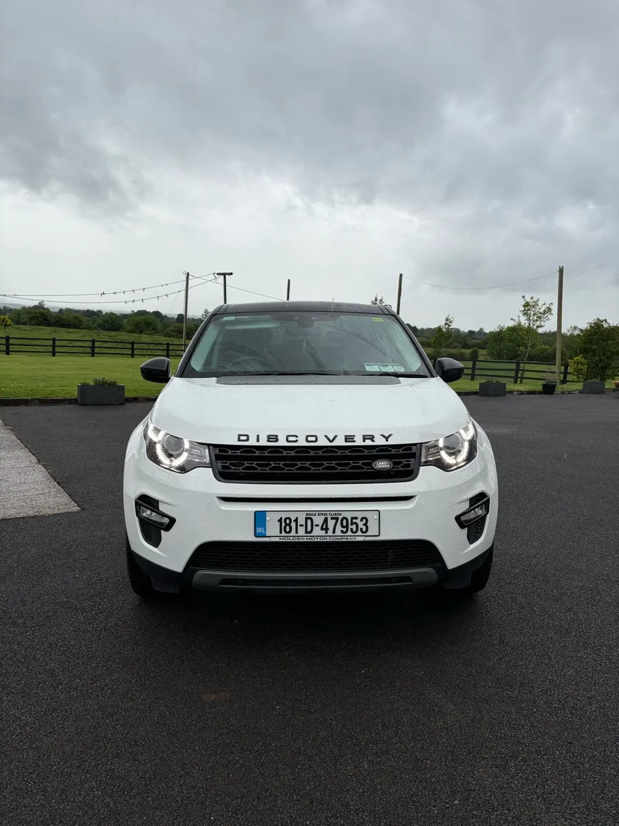 Land Rover Discovery Sport HSE Model - Image 2