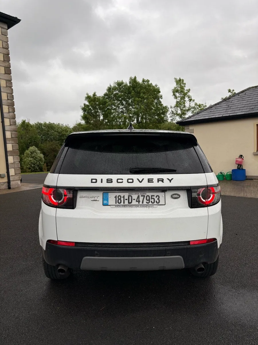 Land Rover Discovery Sport HSE Model - Image 3