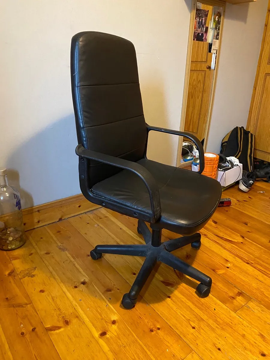 Office chair - Image 2