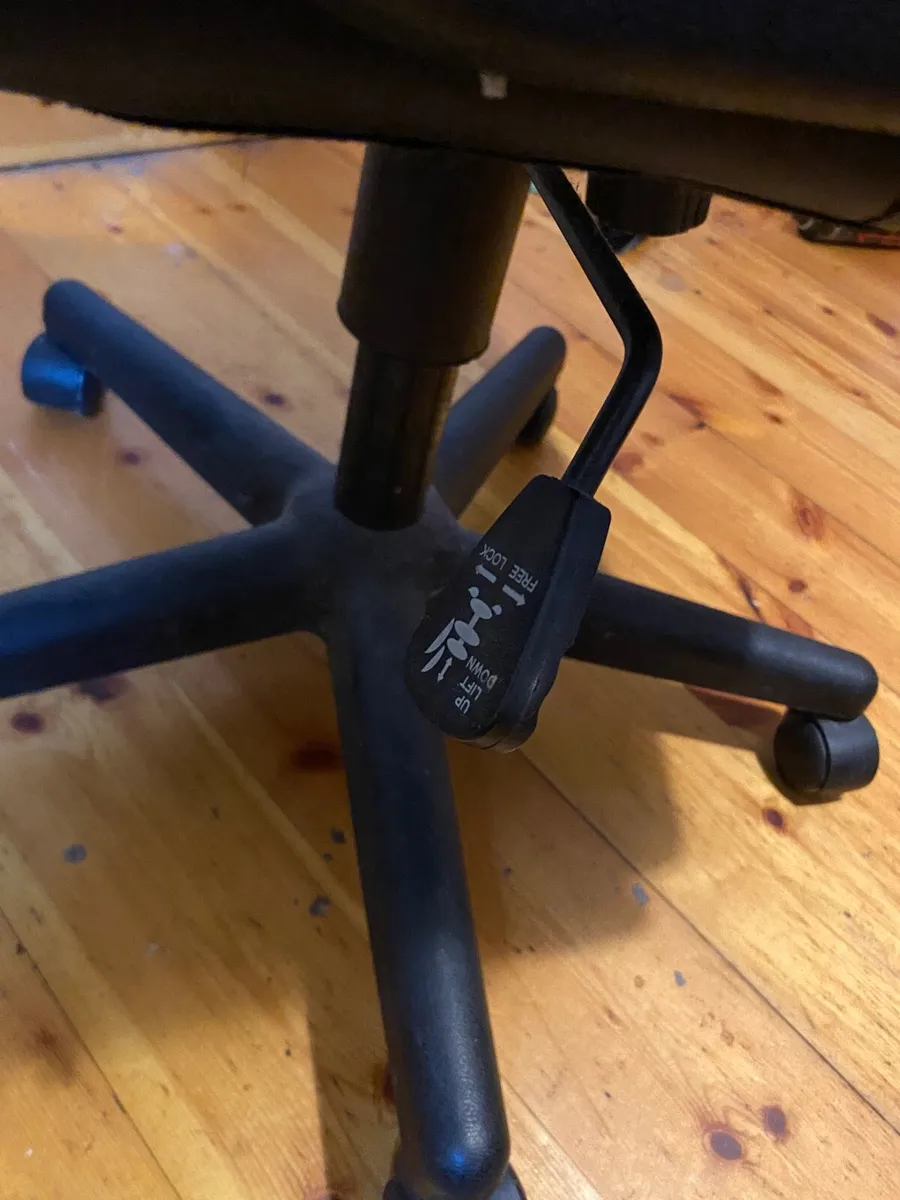 Office chair - Image 4