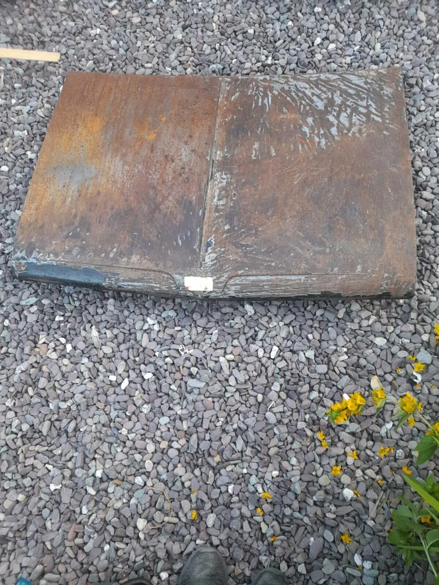 Mini vintage car parts - Image 1