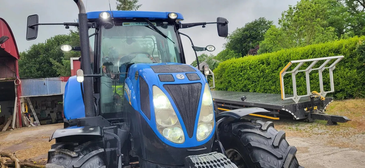 New Holland T7 200 2012 - Image 1