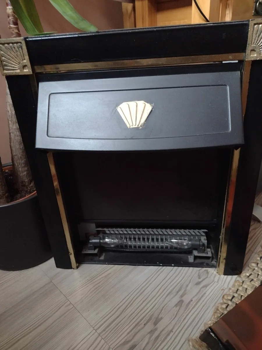 Working Dimplex electric insert heater - Image 2