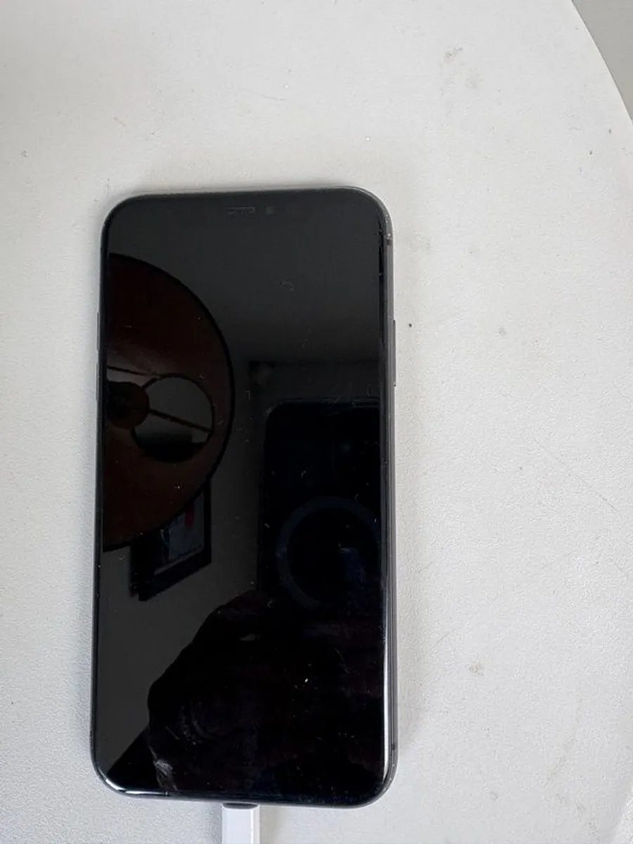 IPhone 11 - Image 3