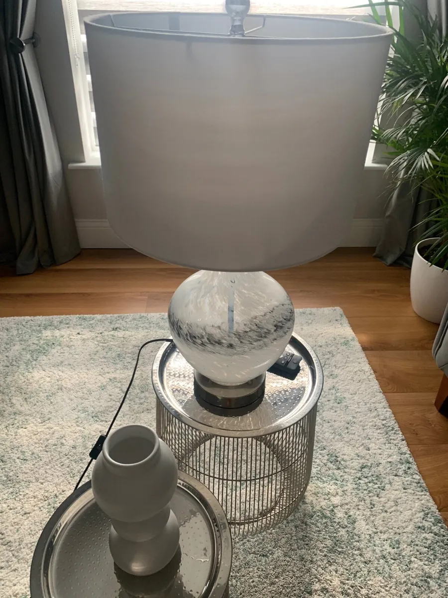 2 Lamps - Image 3