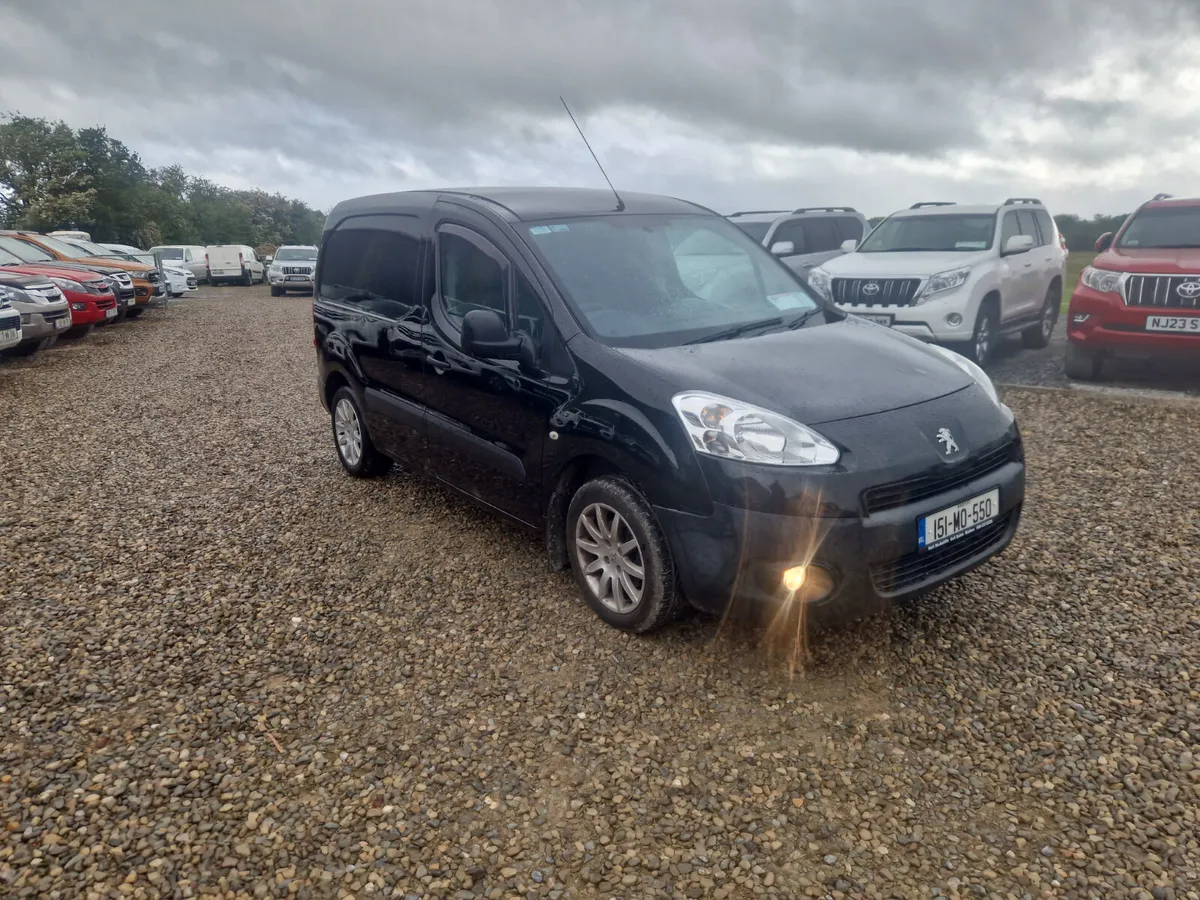 Peugeot Partner 3 Seater Van - Image 1