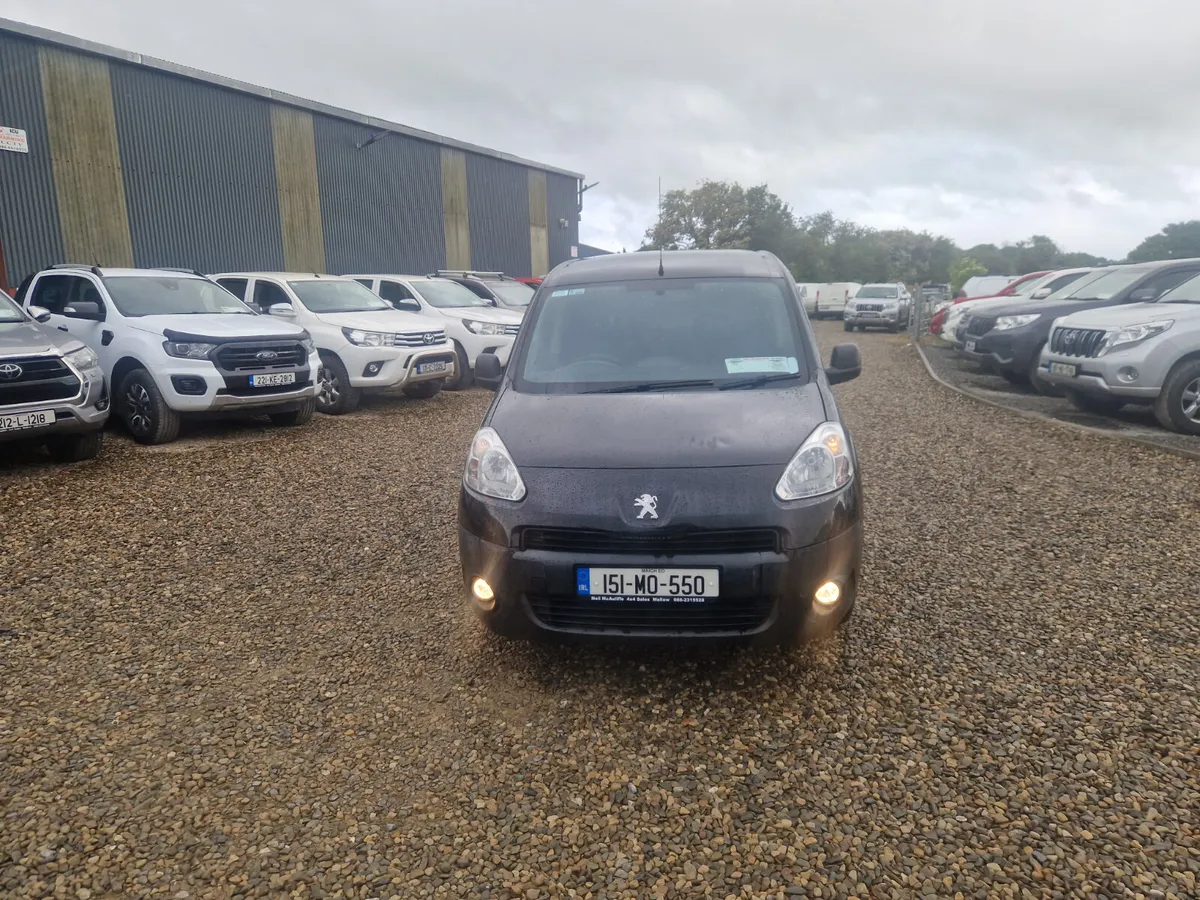 Peugeot Partner 3 Seater Van - Image 2