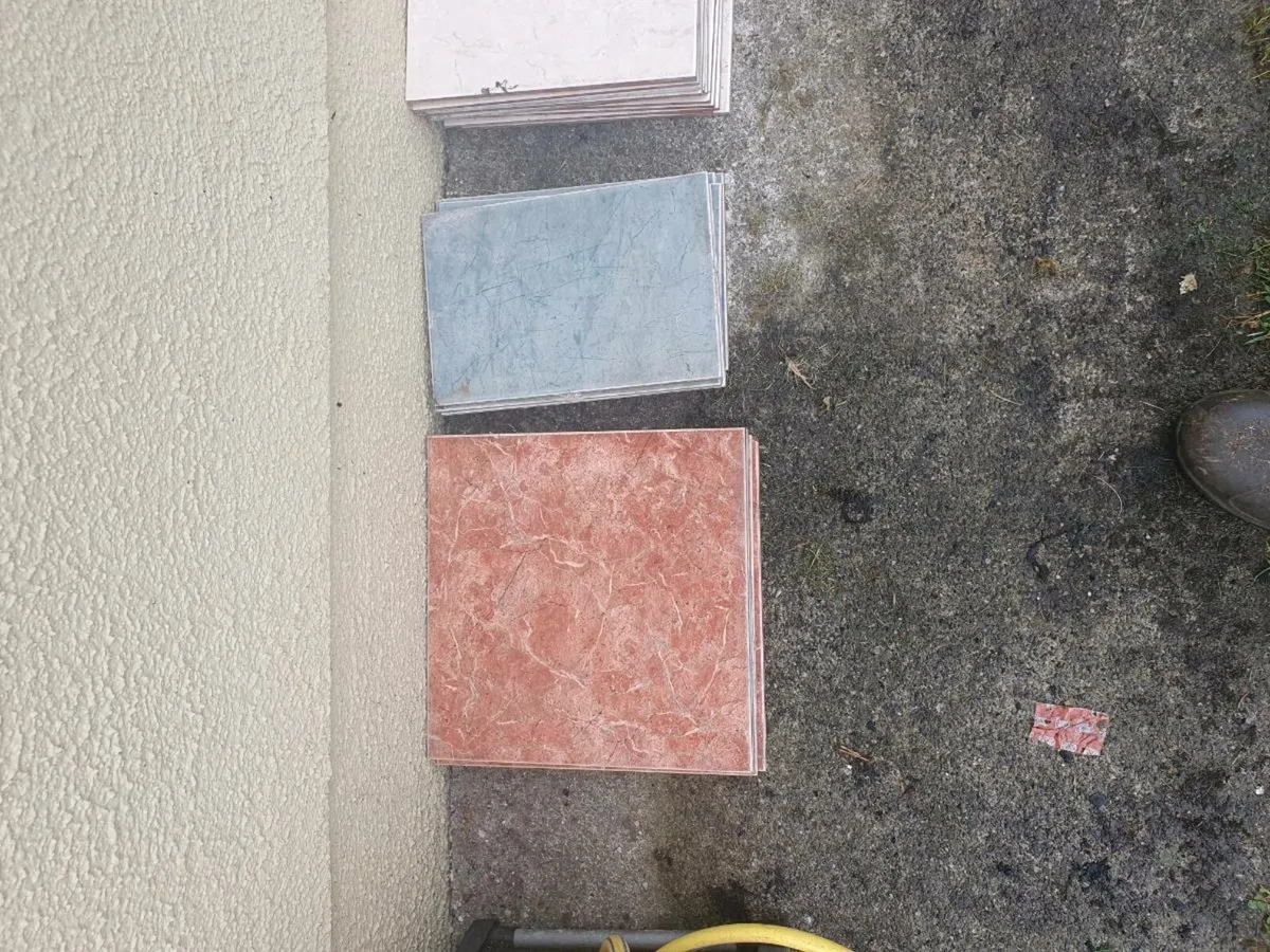 Wall and floor tiles - Image 2