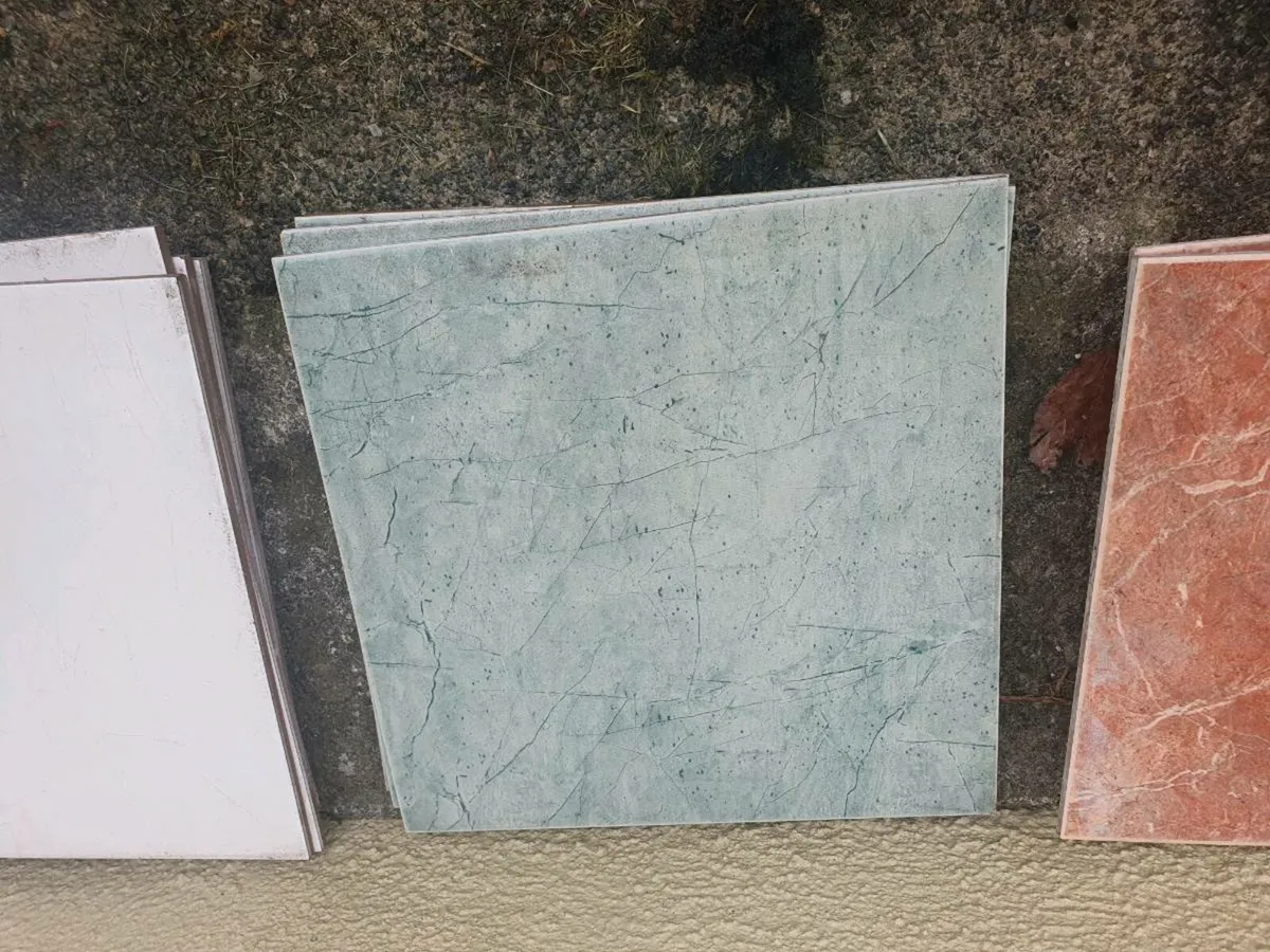 Wall and floor tiles - Image 4