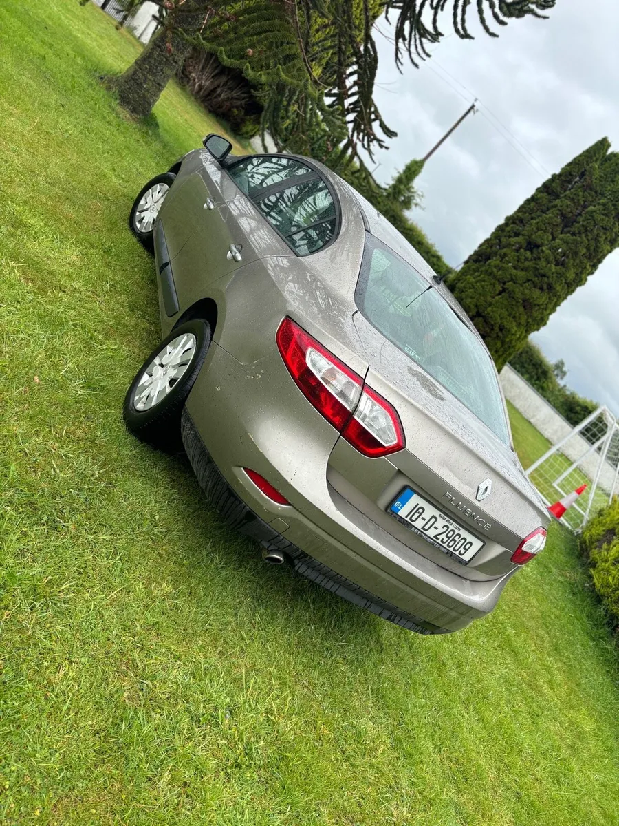 Renault fluence 2010 - Image 1