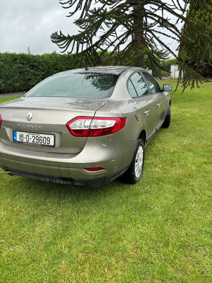 Renault fluence 2010 - Image 2