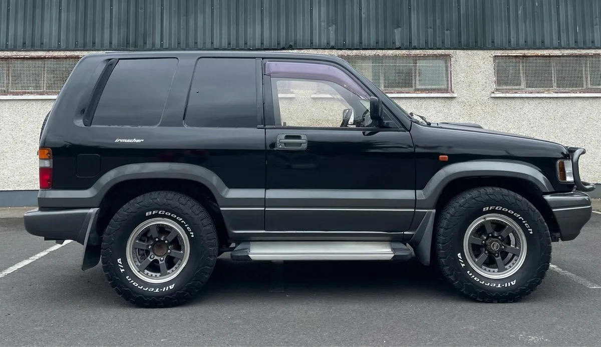 ISUZU TROOPER ( CLASSIC & LOW KMS) - Image 3