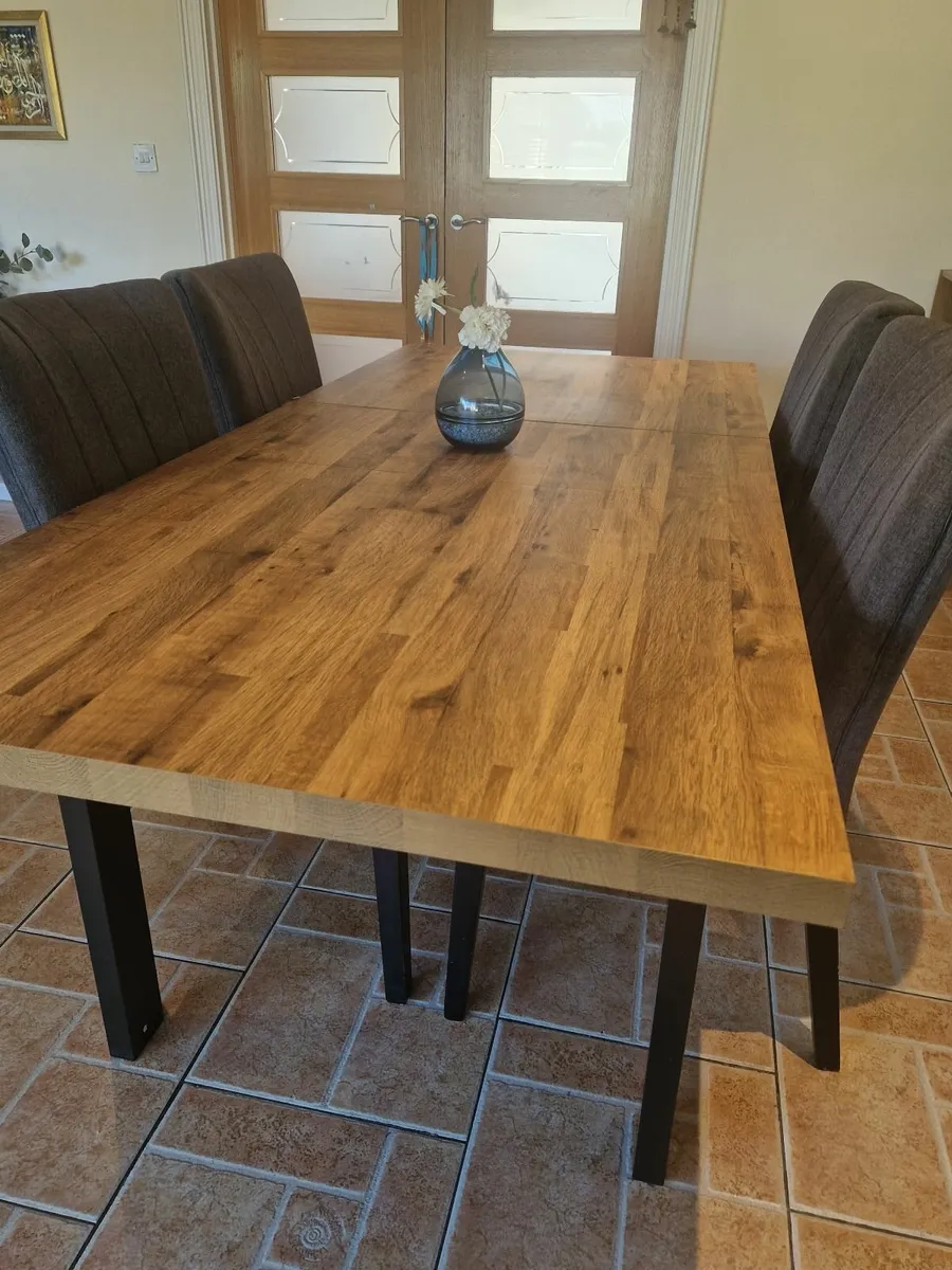 Dining table (extendable) - Image 1