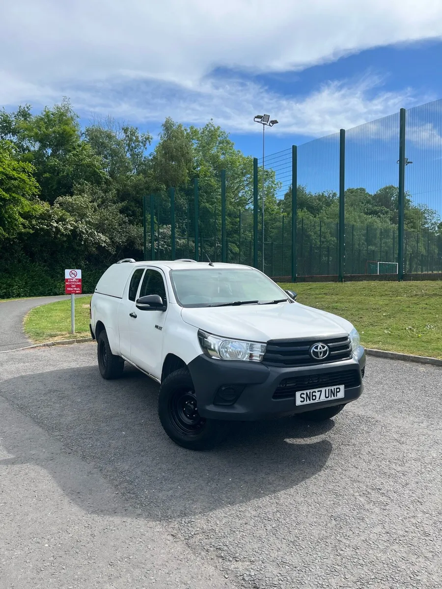 Toyota Hilux Extra Cab 2017 No VAT - Image 1