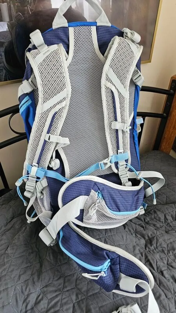 Manfrotto Offroad Hiker backpack 30L Blue for DSLR - Image 2