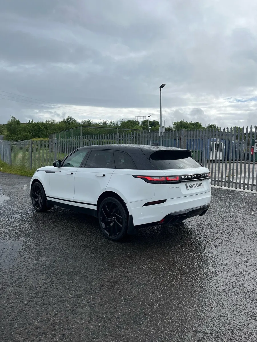 Range Rover velar - Image 2