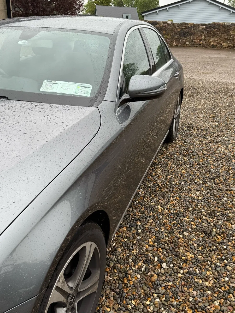 Mercedes Benz E Class - Image 4