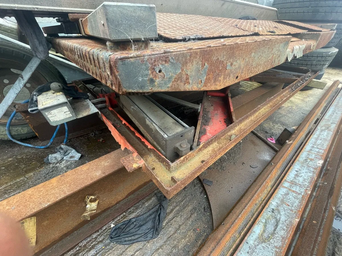 Car lift - Image 2
