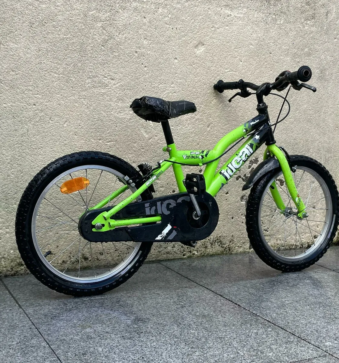 Boys bicycle 17"wheels - Image 3