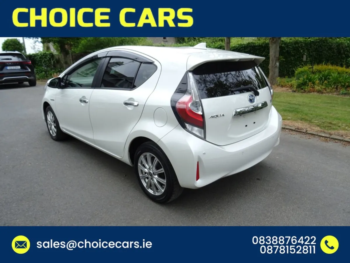 Toyota Aqua 1.5 Auto Hybrid Keyless GO - Image 4