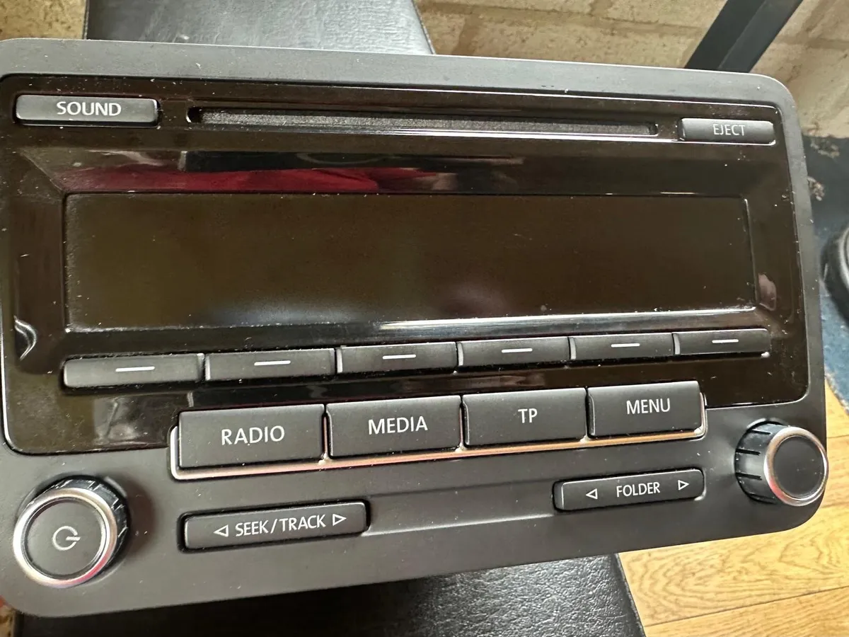 VW Car radio - Image 1
