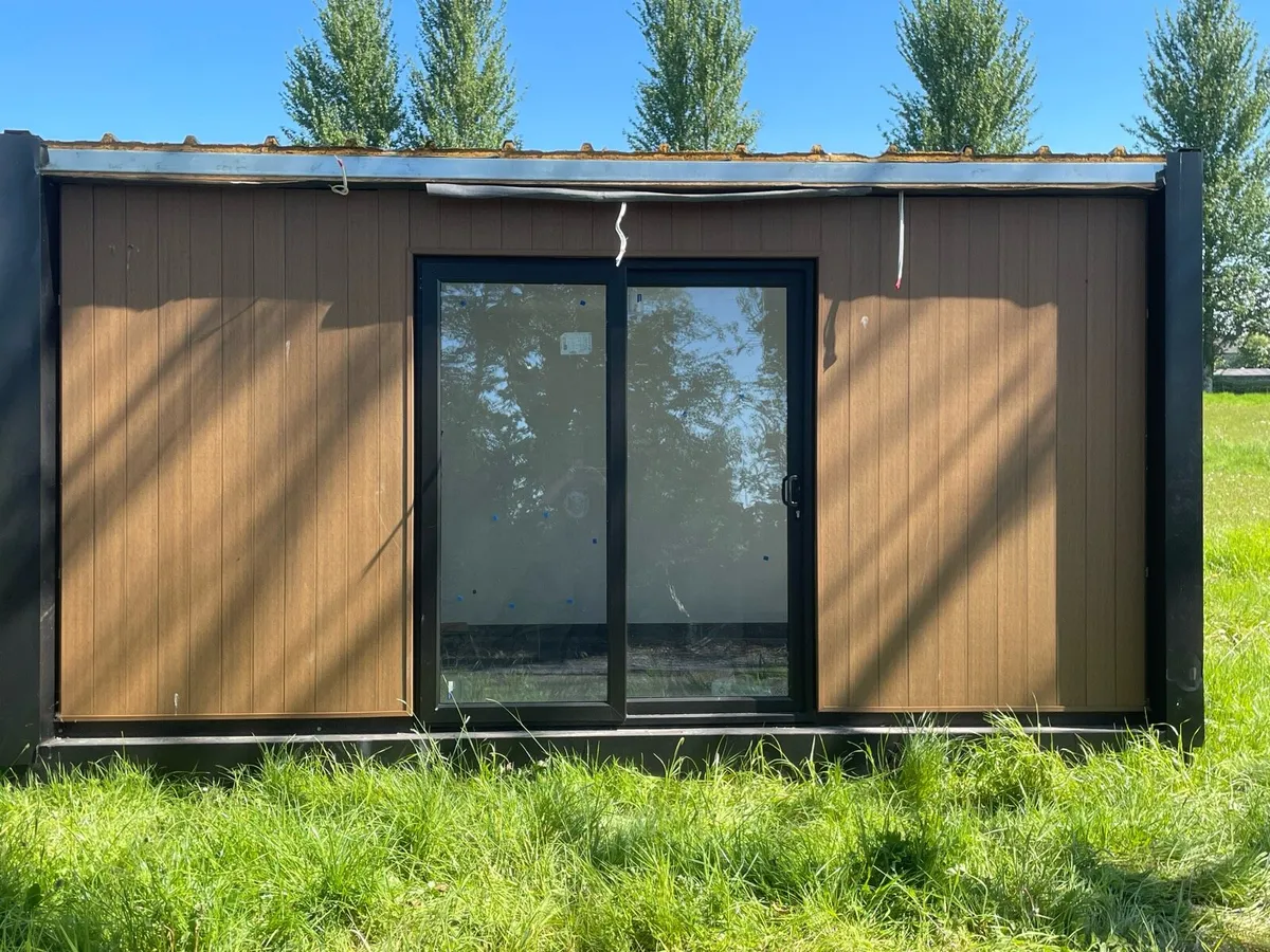 Garden Room - Image 1
