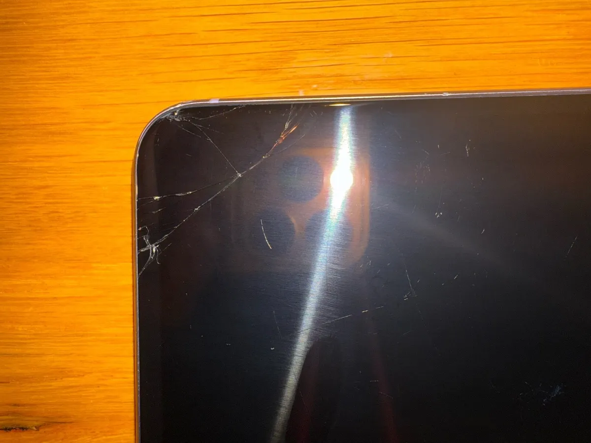 iPhone 11 - Image 3