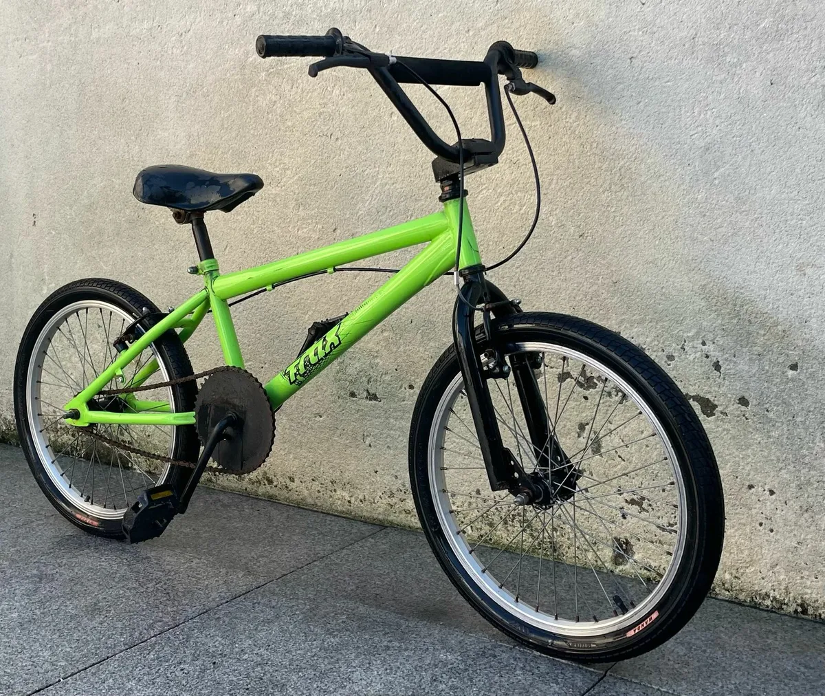 Boys bicycle 19"wheels - Image 3