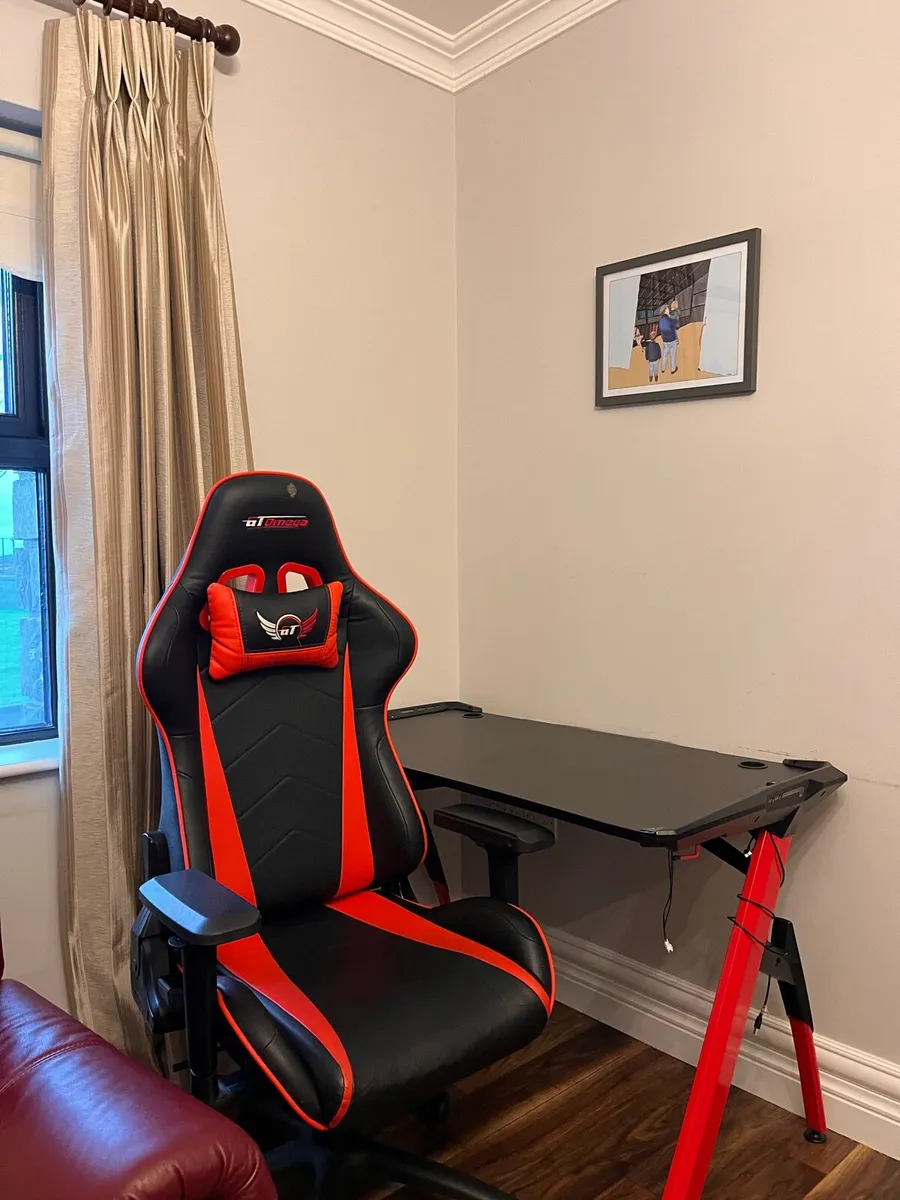 Gt omega gaming chair and matching gaming desk - Image 2