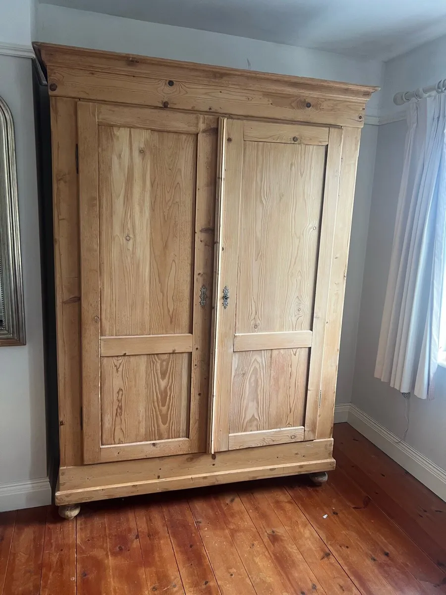 Pine wardrobe - Image 1