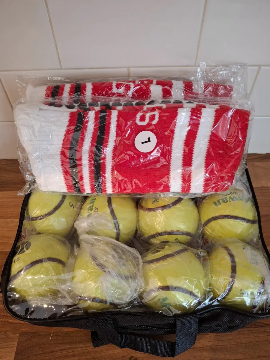 Sliotars and socks - Image 1