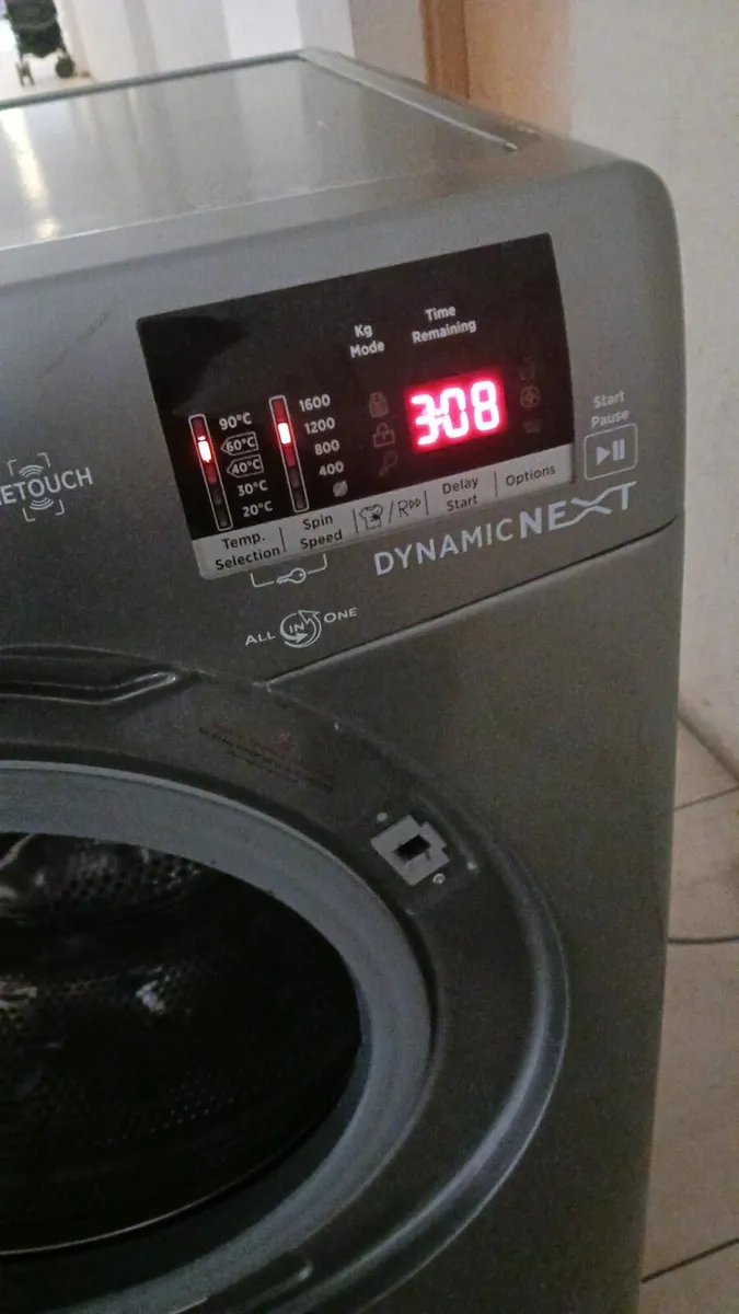 Washing machine - Image 1
