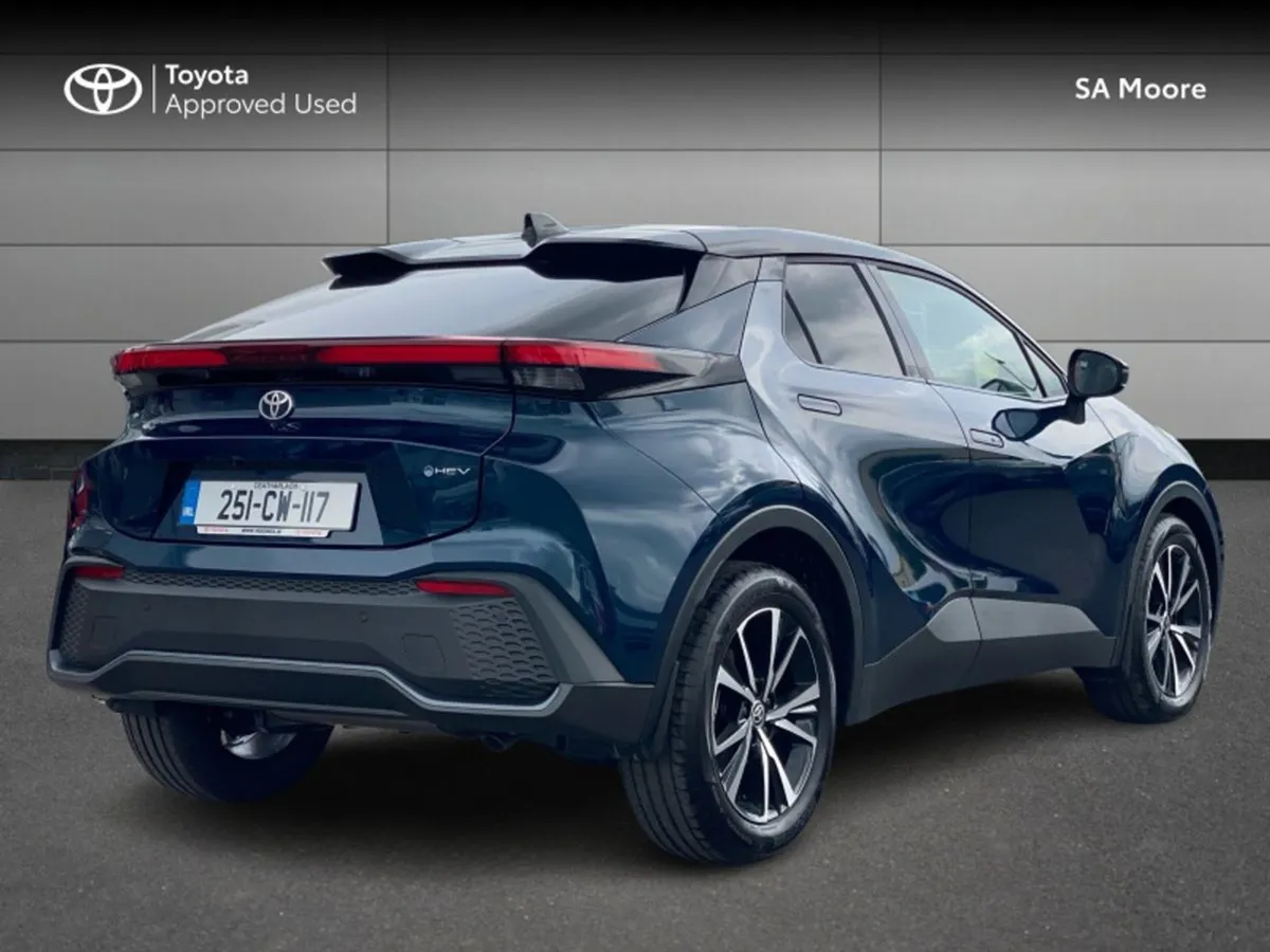 Toyota C-HR Hybrid Sport - Image 2