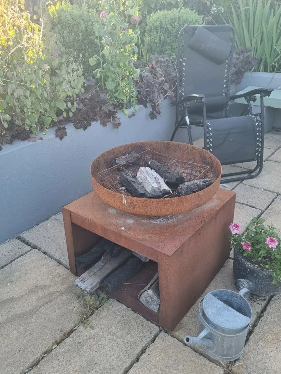 Steel effect fire pit - Image 2