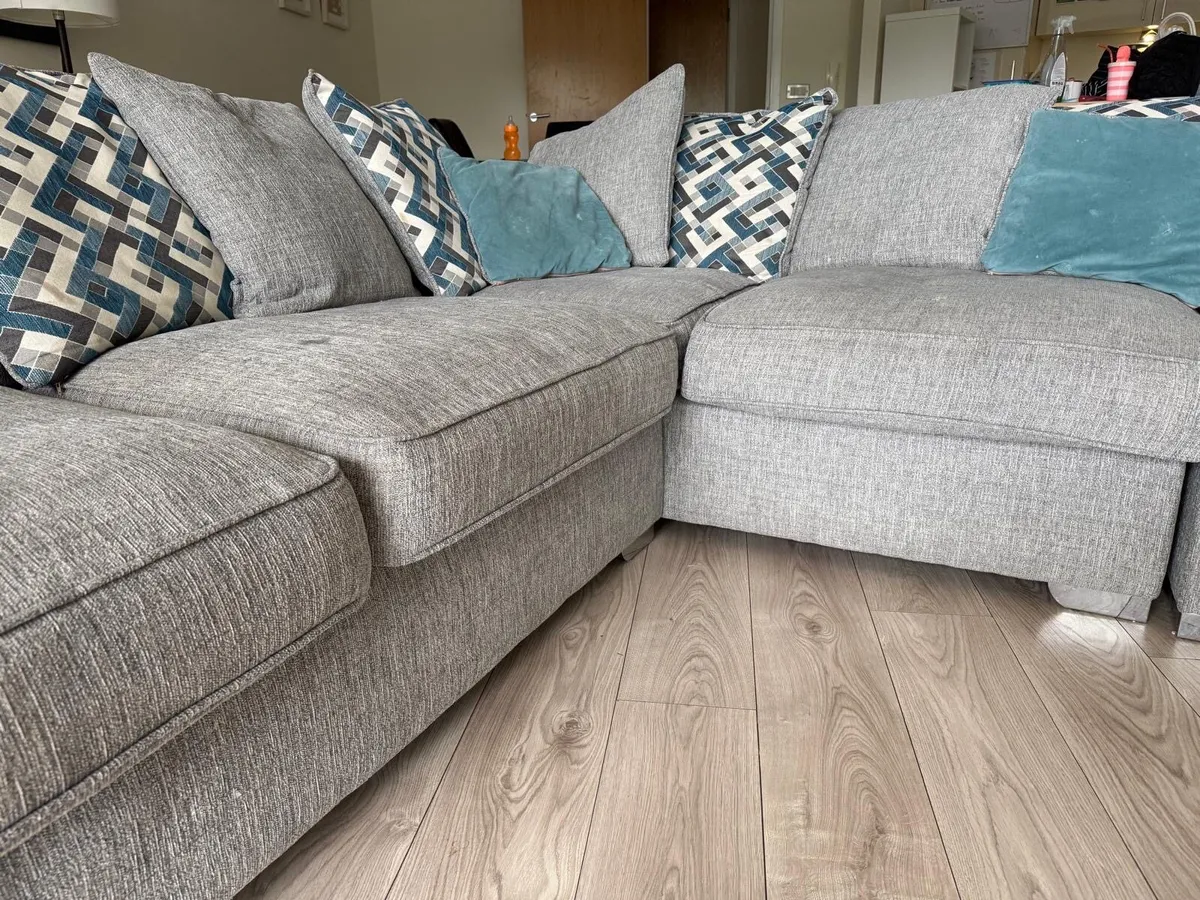 Grey corner sofa - Image 2