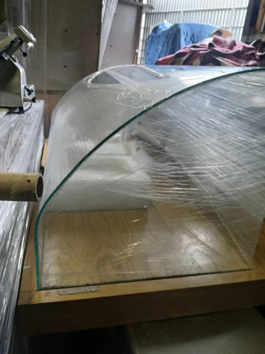Display cabbinet /glass unit...delivered - Image 1
