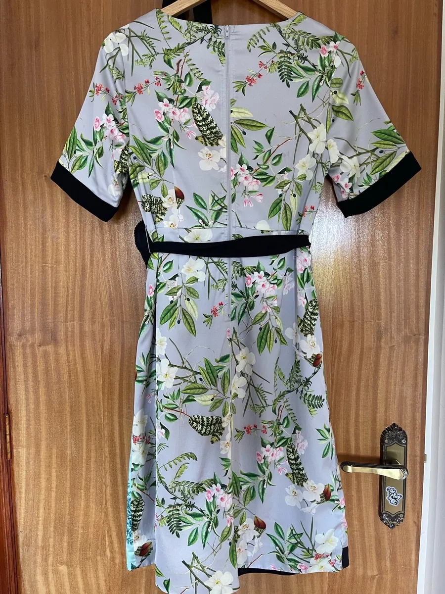 Darcy dress size small - Image 3