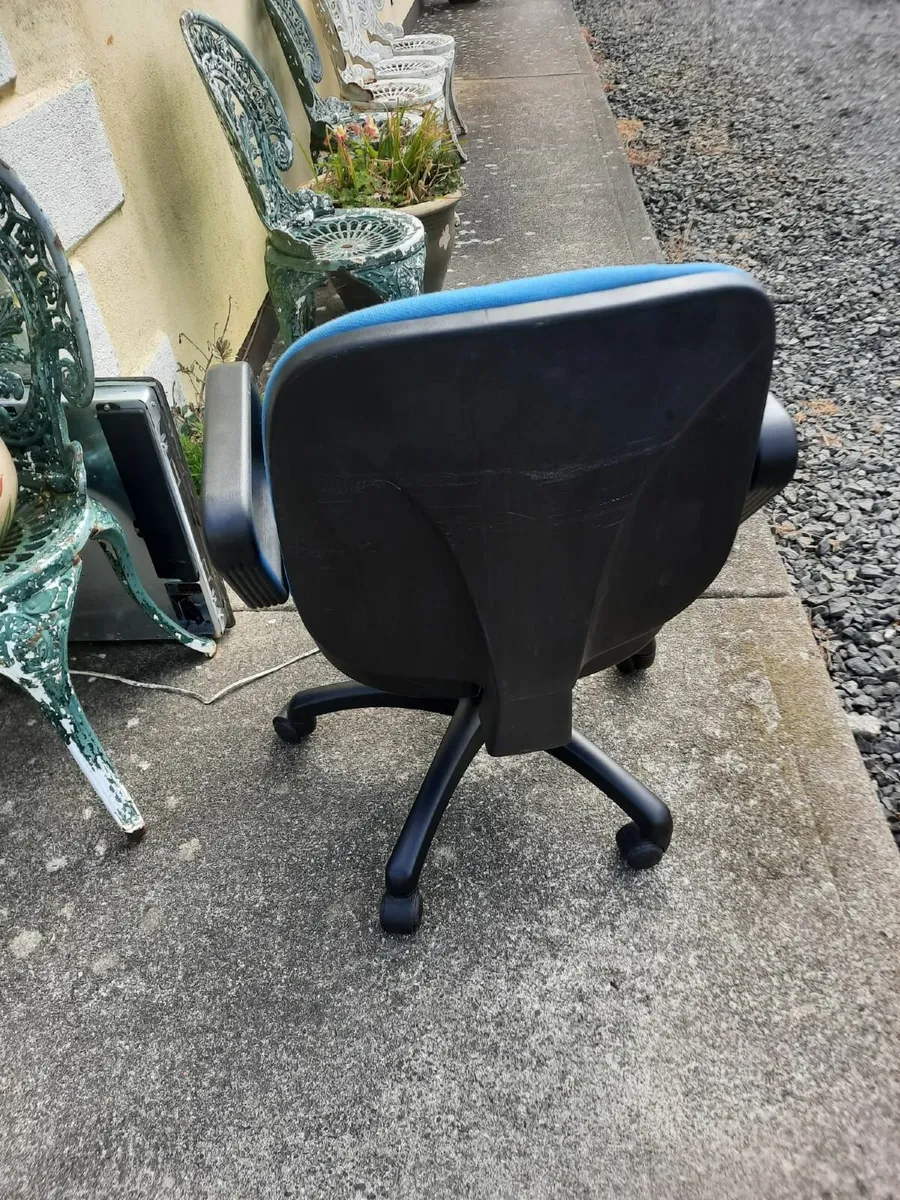 Office chair - Image 2