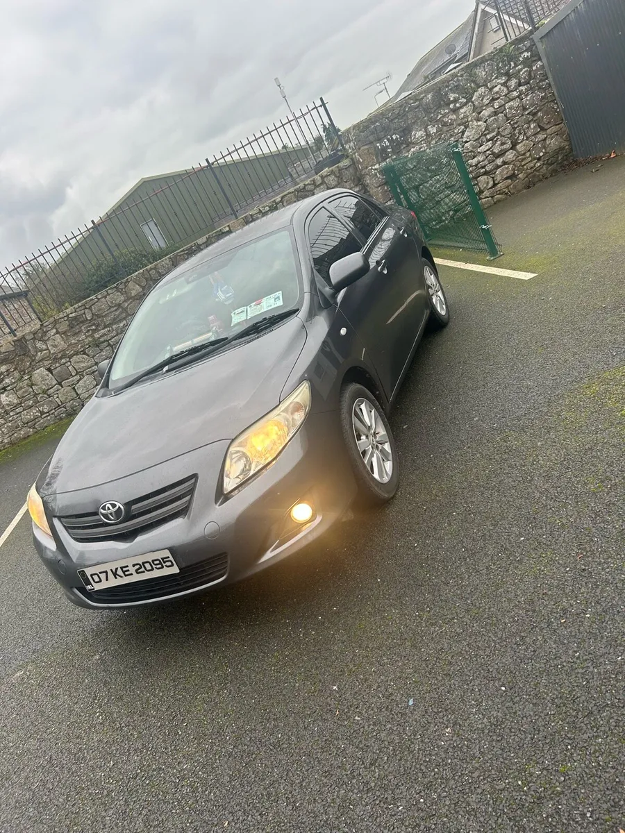 Toyota Corolla - Image 2