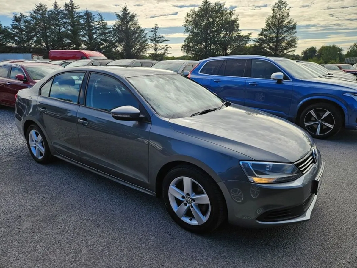 Volkswagen Jetta 1.6 TDI SE BMT 105PS 4DR - Image 1