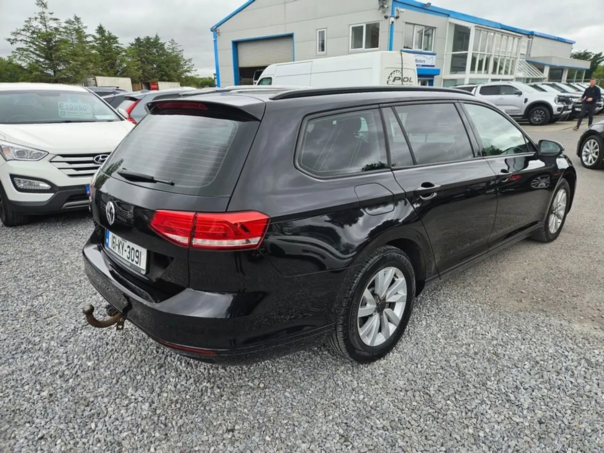 Volkswagen Passat 1.6 TDI S BMT 120PS 5DR - Image 2