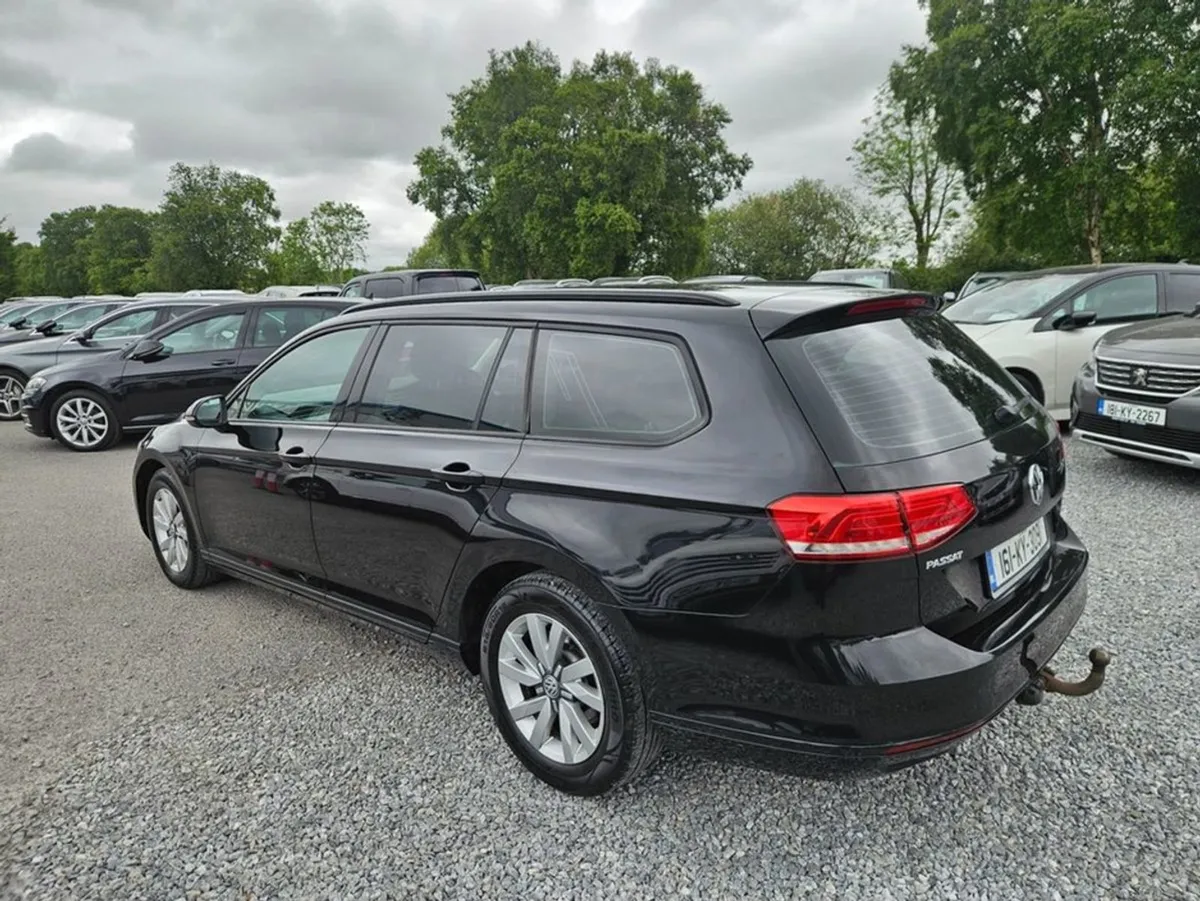 Volkswagen Passat 1.6 TDI S BMT 120PS 5DR - Image 3