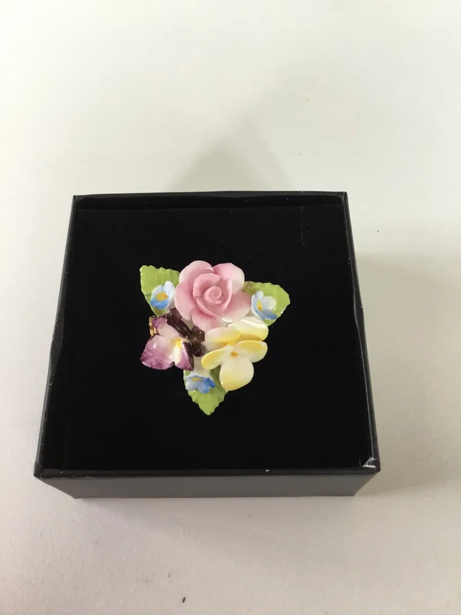 Coalport fine ceramic brooch - Image 1