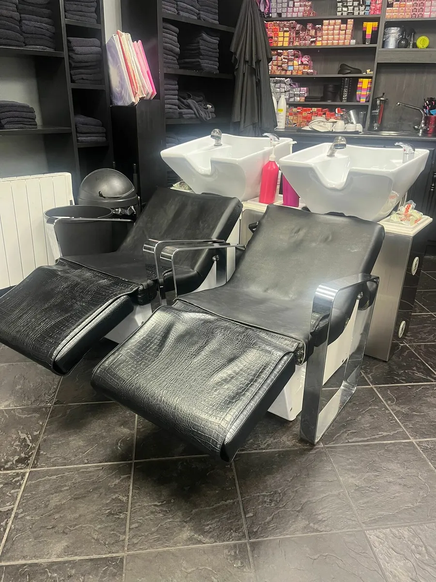 Hair salon contents or salon for lease - Image 4