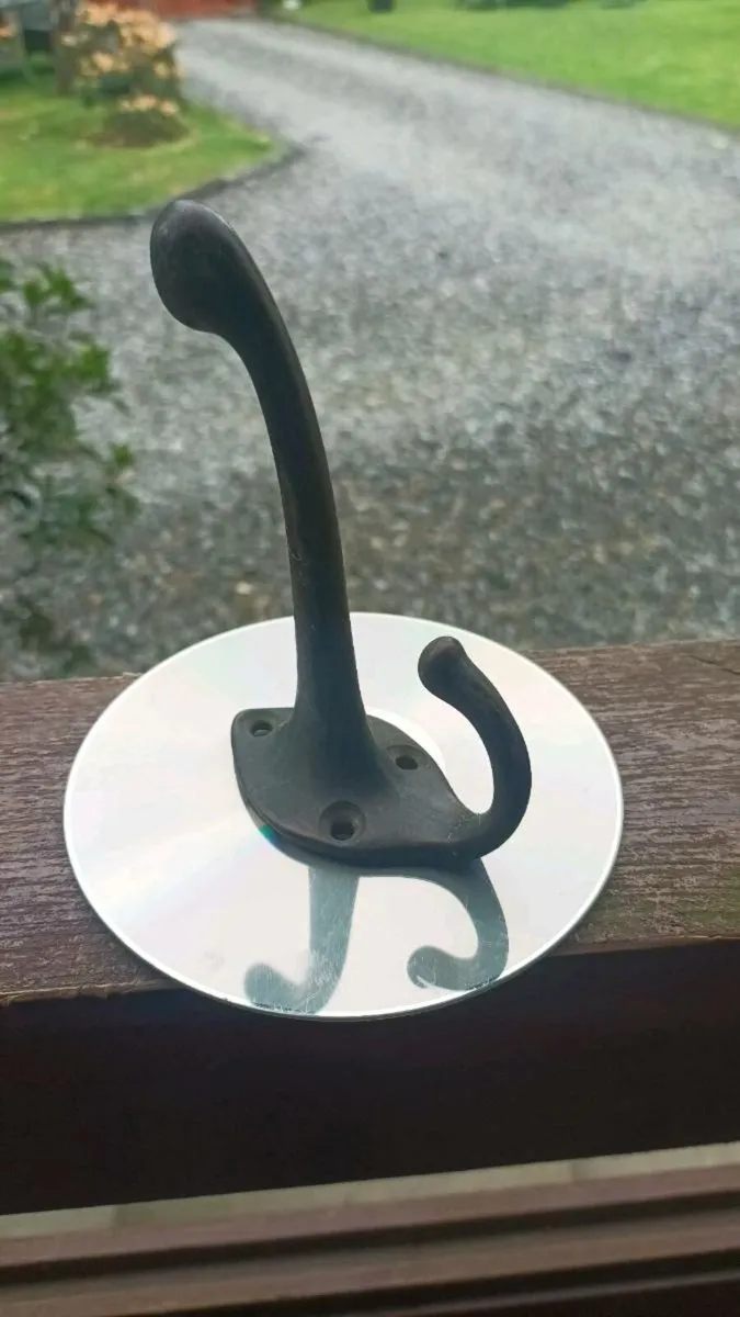 17 Dublin school clothes hooks, post 6e - Image 1